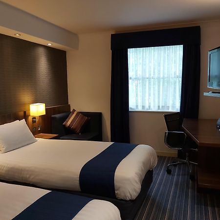 Holiday Inn Express London Gatwick Crawley, An Ihg Hotel Kültér fotó