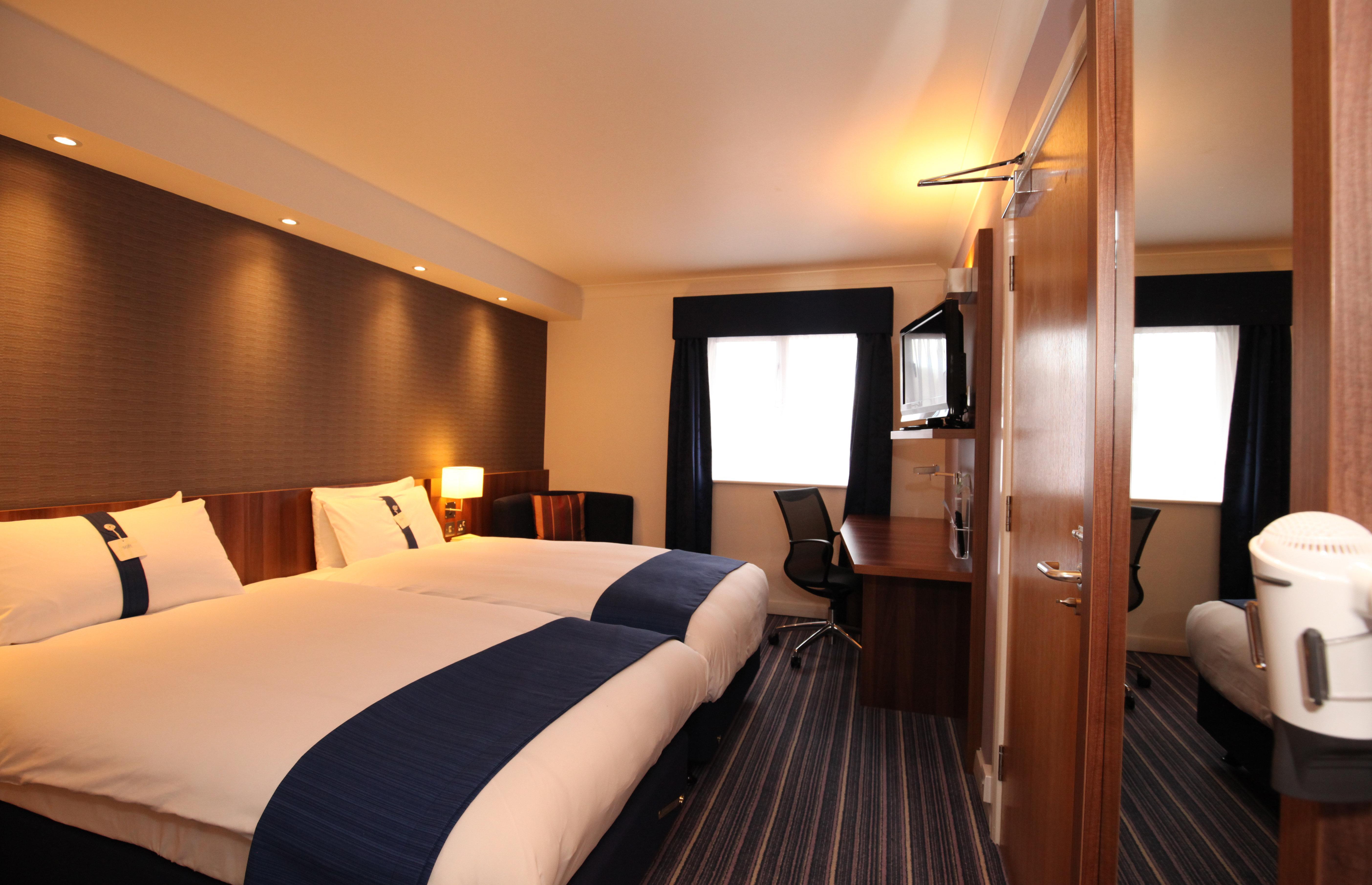 Holiday Inn Express London Gatwick Crawley, An Ihg Hotel Kültér fotó