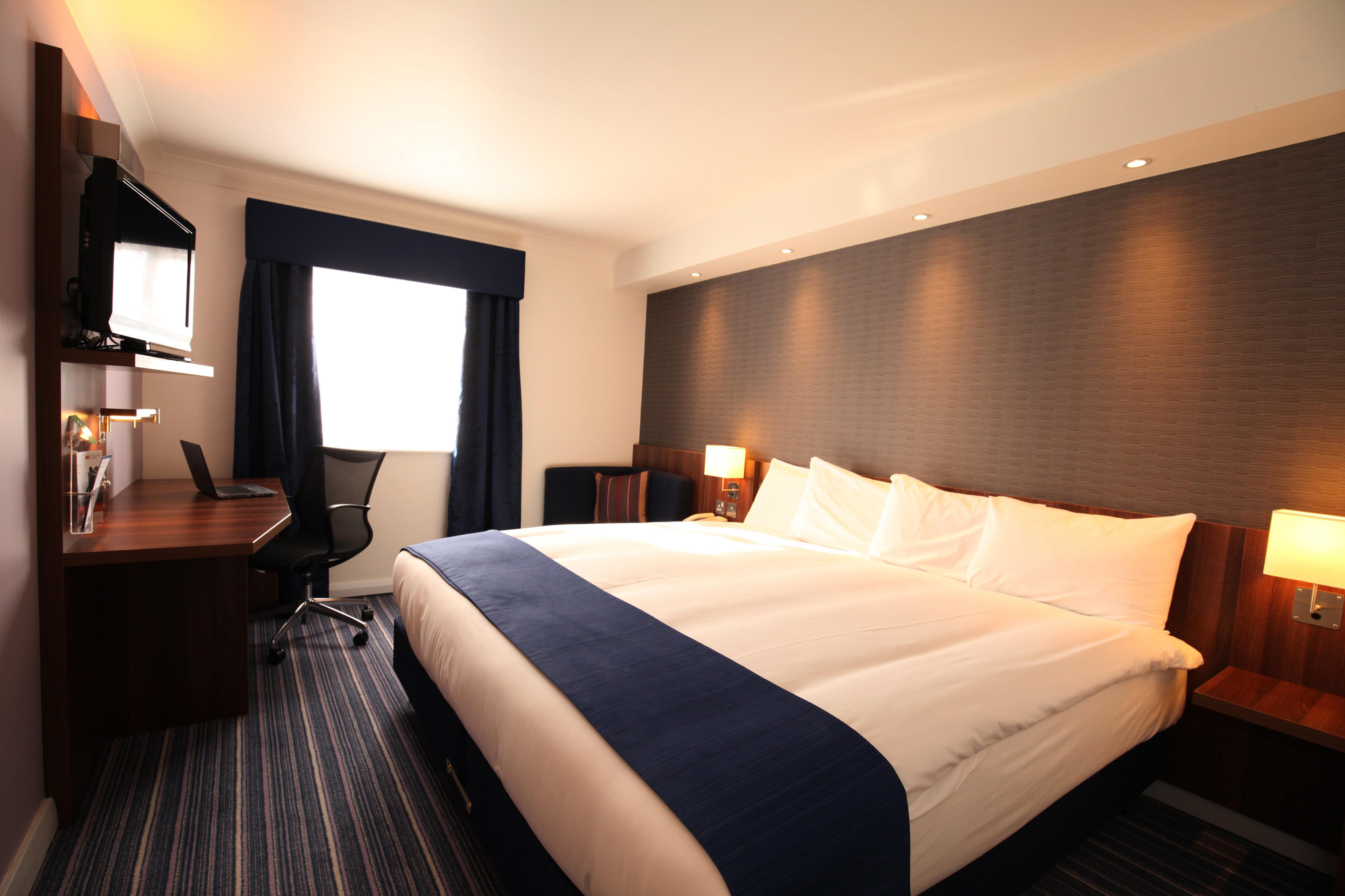 Holiday Inn Express London Gatwick Crawley, An Ihg Hotel Kültér fotó