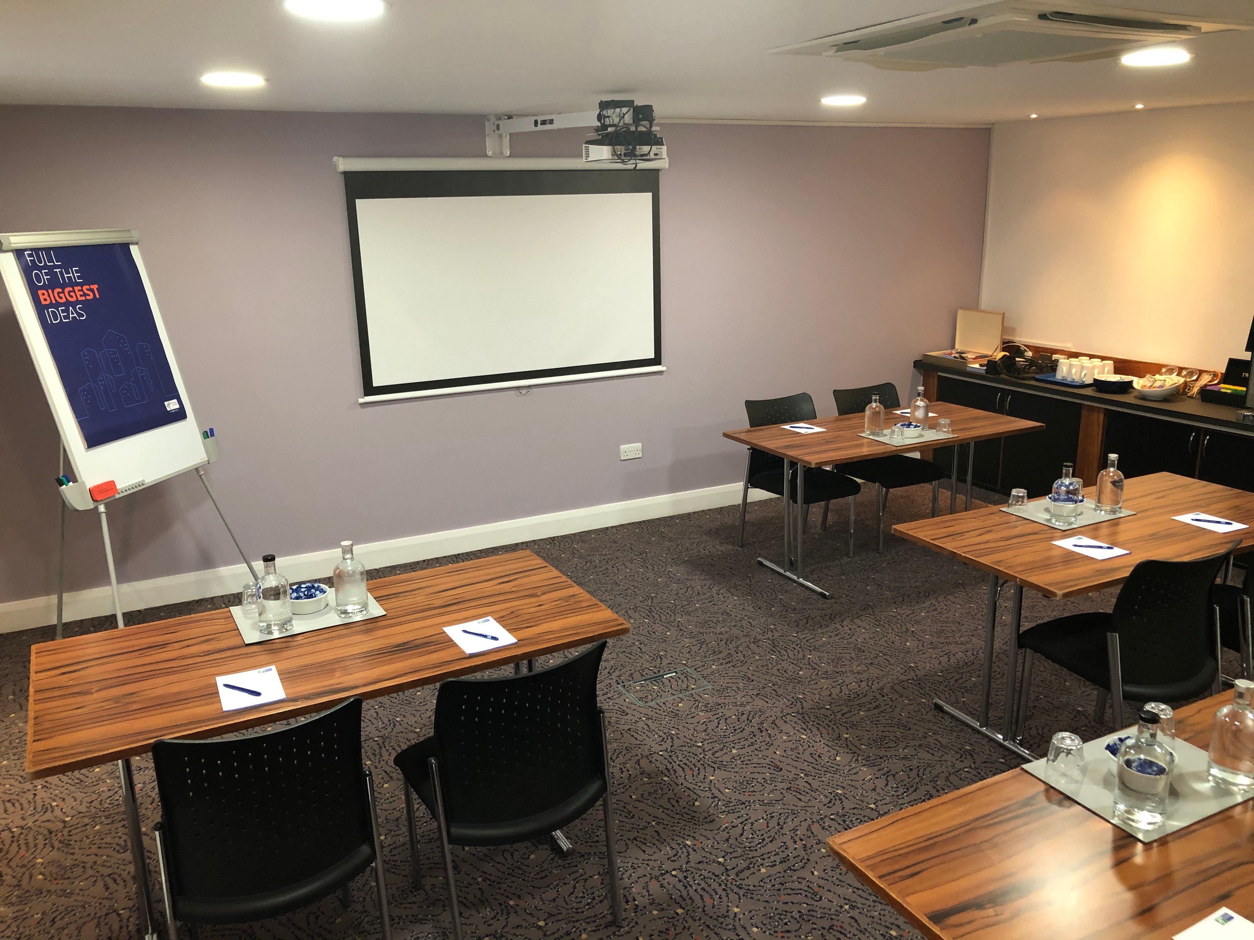 Holiday Inn Express London Gatwick Crawley, An Ihg Hotel Kültér fotó