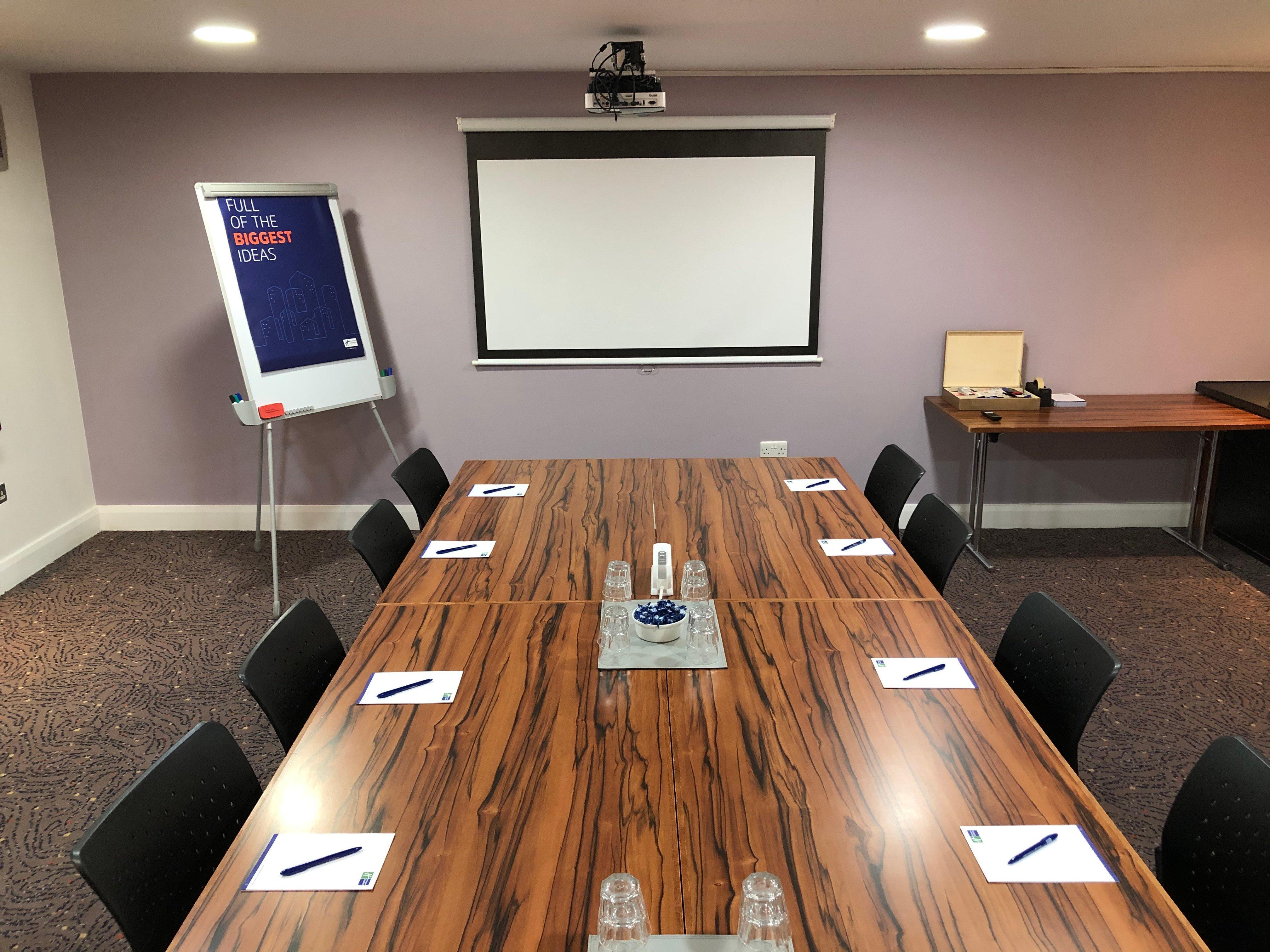 Holiday Inn Express London Gatwick Crawley, An Ihg Hotel Kültér fotó