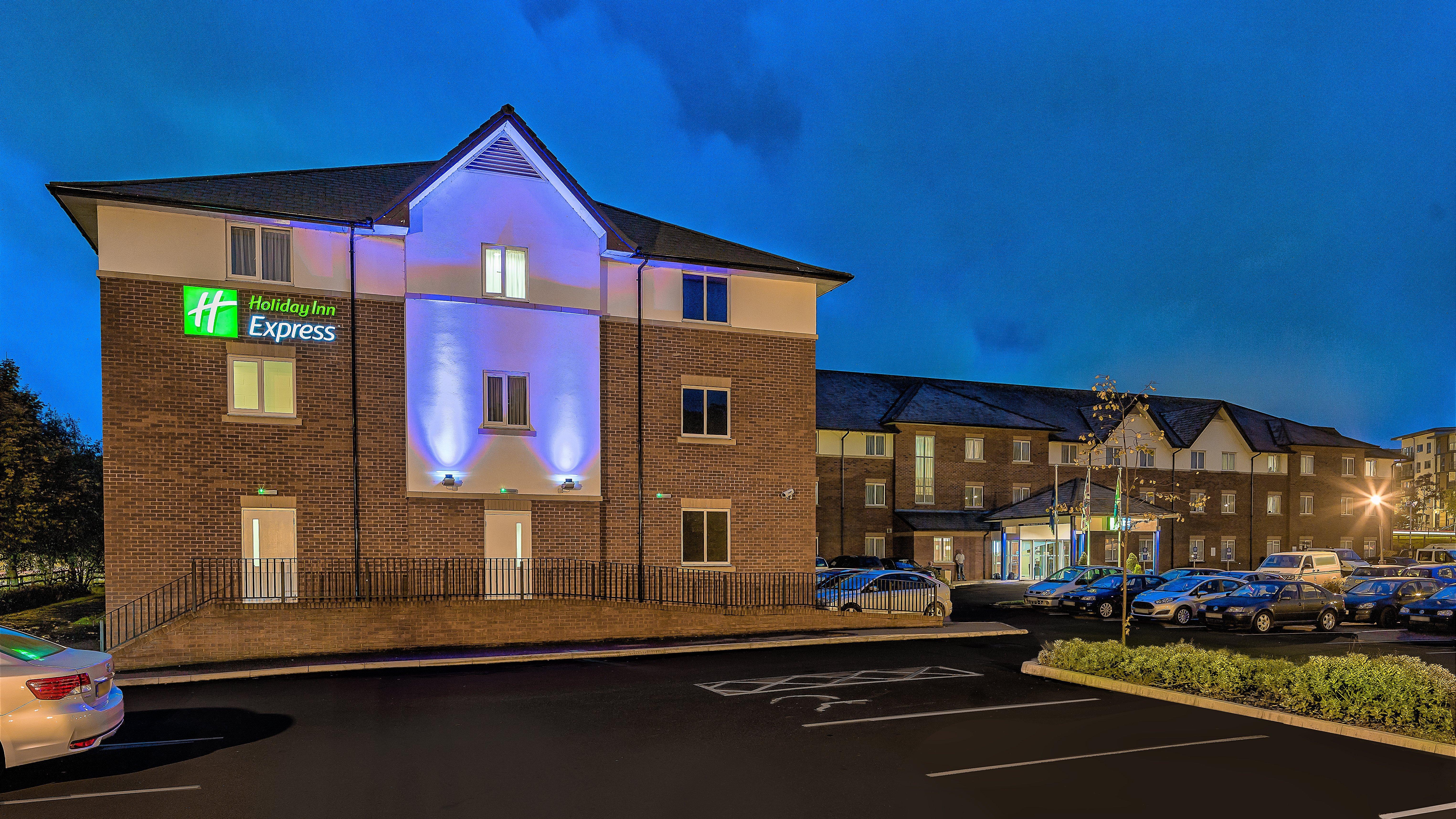 Holiday Inn Express London Gatwick Crawley, An Ihg Hotel Kültér fotó