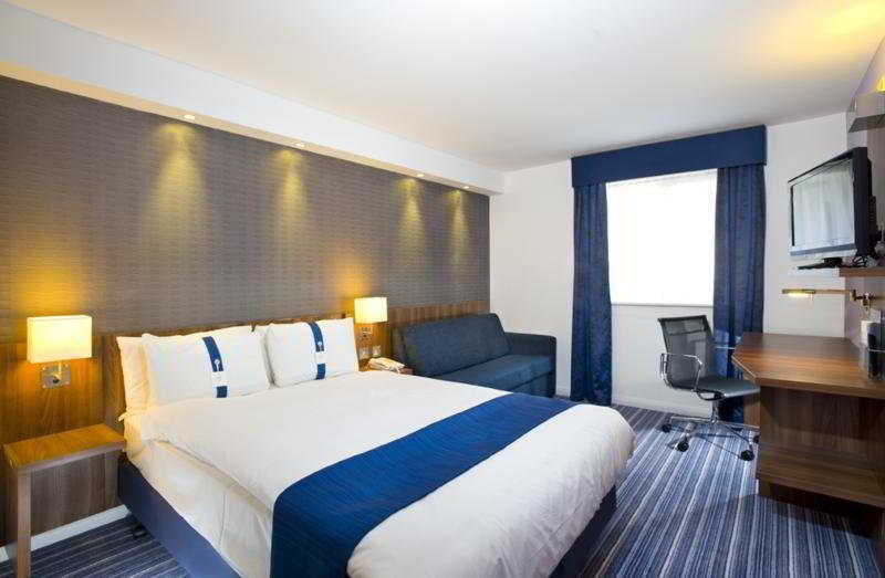 Holiday Inn Express London Gatwick Crawley, An Ihg Hotel Kültér fotó